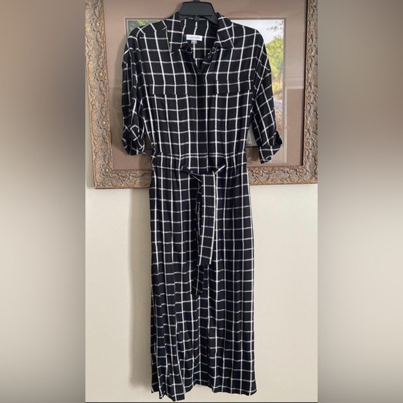 Calvin Klein size 4 Dress only worn twice - Picture 1 of 1